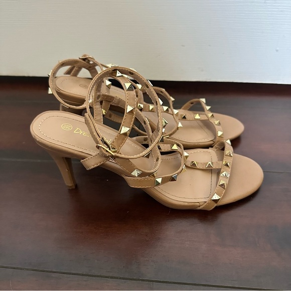 Size 9.5 Dream Pairs Studded Nude Sandal Heels - Picture 3 of 6